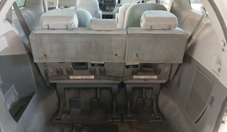 
								TOYOTA Sienna ce Mini van v6 TELA 2015 full									