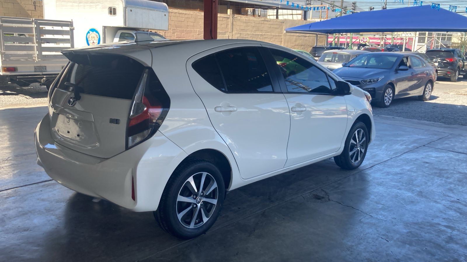 TOYOTA PRIUS C 2020