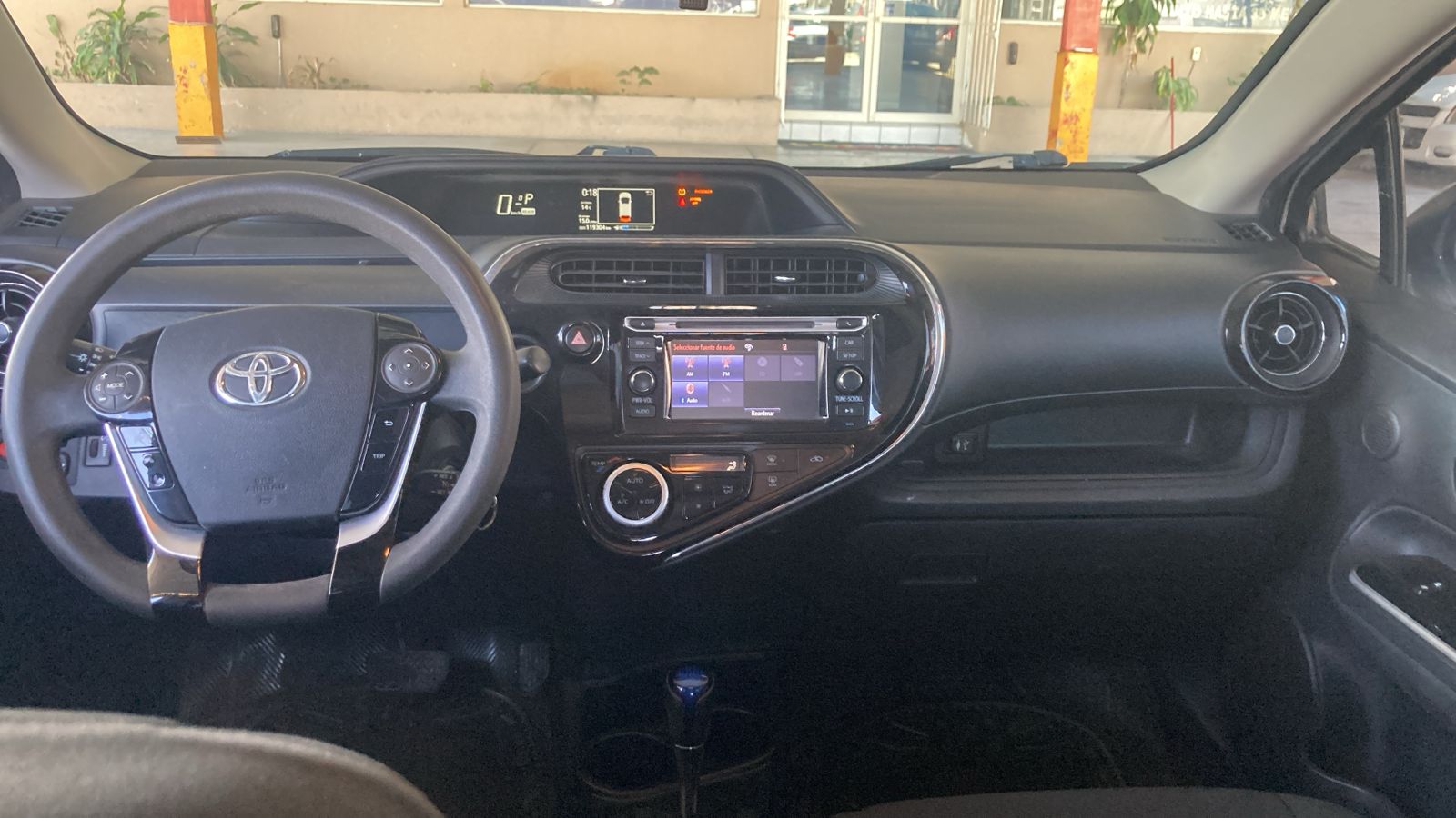 TOYOTA PRIUS C 2020