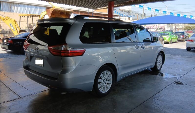 
								SIENNA XLE 2016 AUT PIEL full									