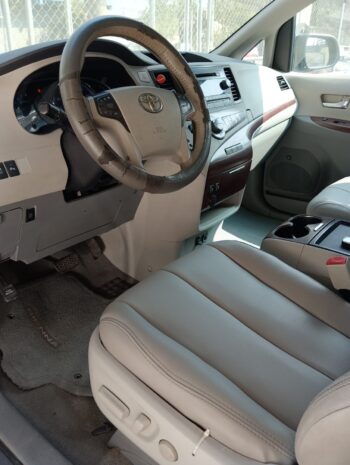 SIENNA XLE 2011 AUT PIEL