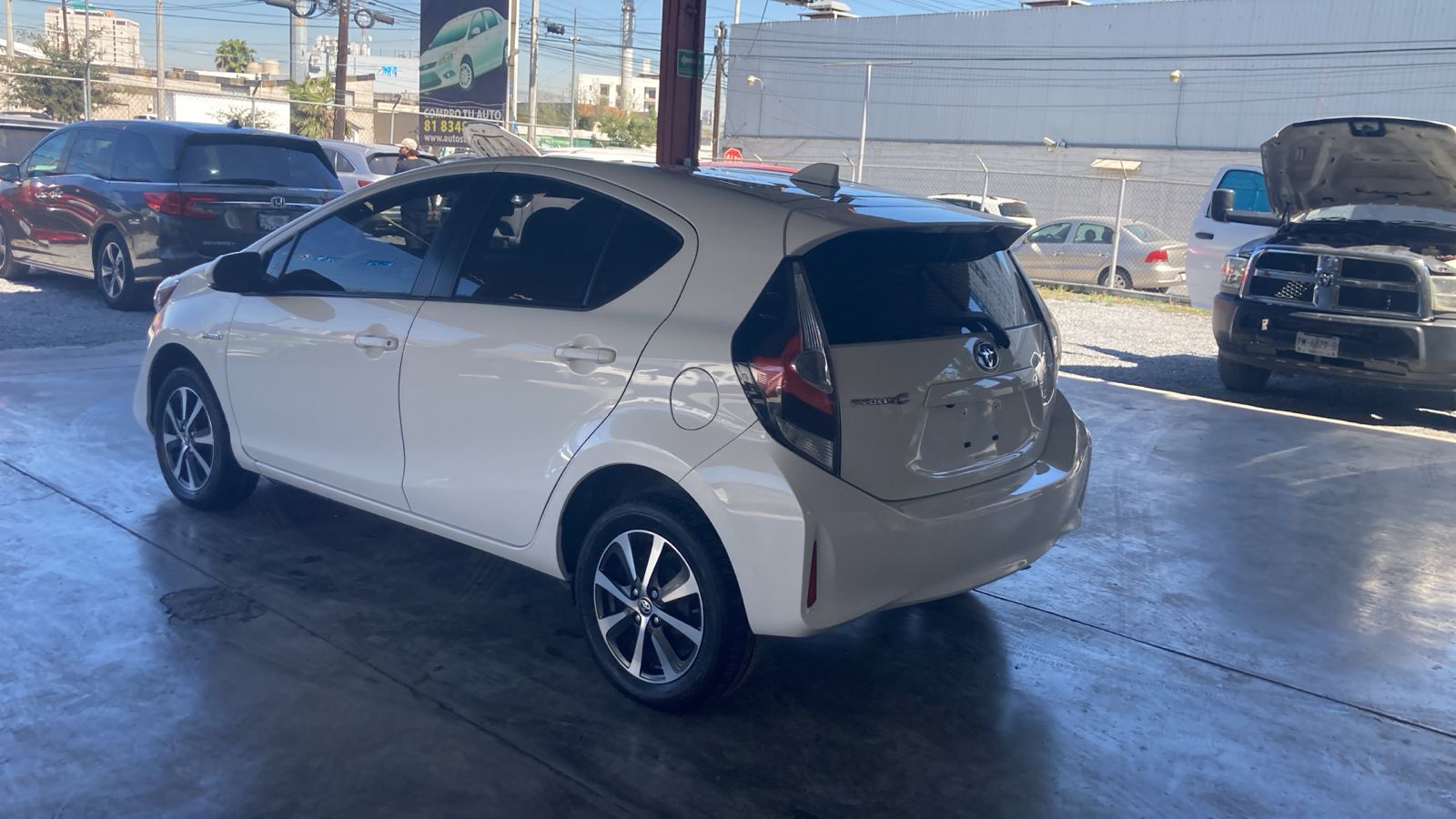 TOYOTA PRIUS C 2020