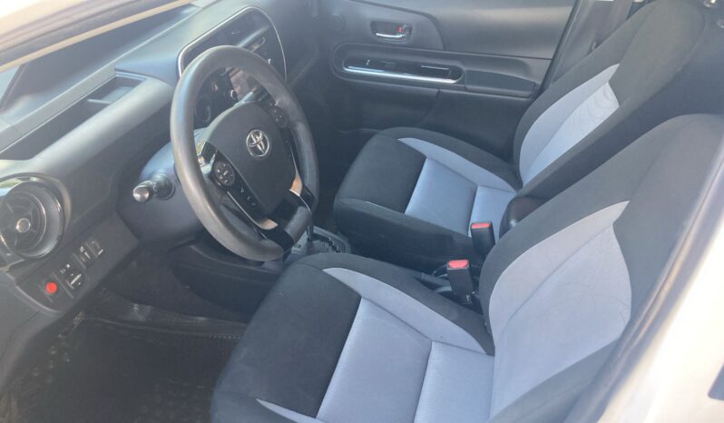 
								TOYOTA PRIUS C 2020 full									
