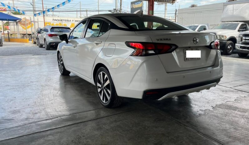 
								VERSA PLATINUM 2021 AUT PIEL full									