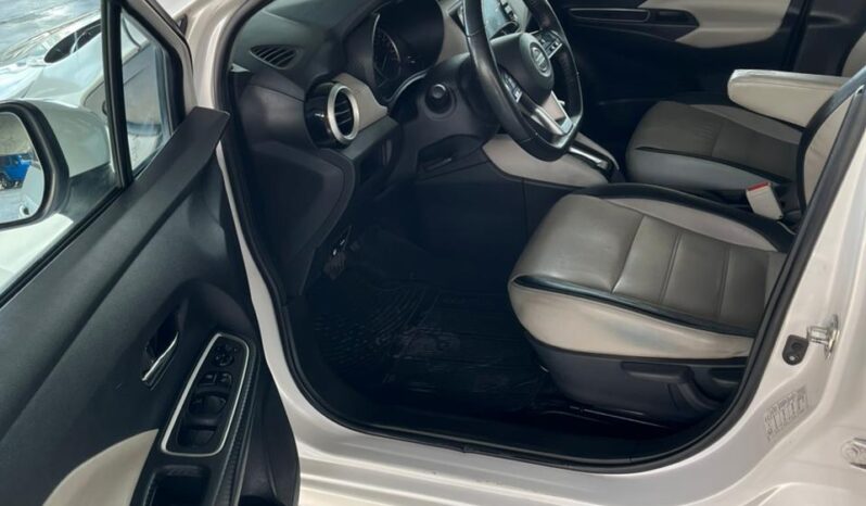 
								VERSA PLATINUM 2021 AUT PIEL full									