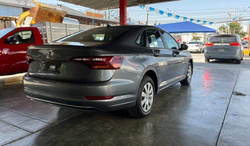 
								JETTA TRENDLINE 2019 TIPTRONIC full									