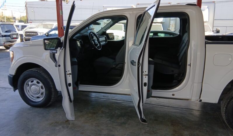 
								F-150 XL 4X4 2021 CREW CAB AUT DOBLE CABINA full									