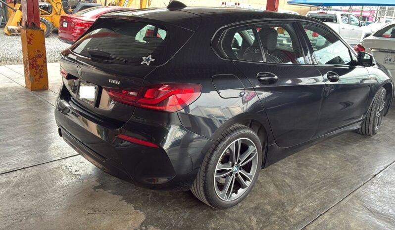 
								BMW SERIE 1 118 2022 AUT full									