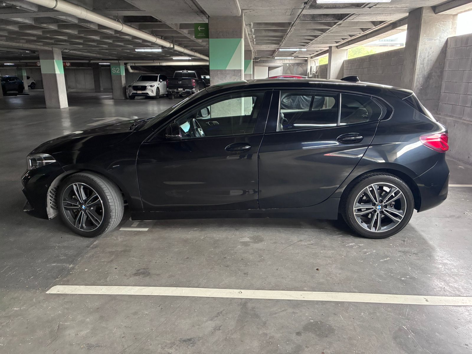 BMW SERIE 1 118 2022 AUT