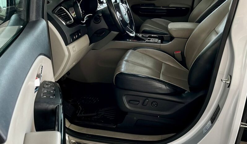 
								KIA SEDONA SXL 2019 AUT PIEL full									