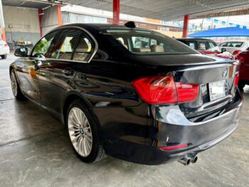 BMW 328 i 2015 AUT PIEL