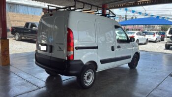 Kangoo A/C 2017 Manual  c/parrilla