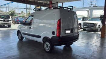 Kangoo A/C 2017 Manual  c/parrilla