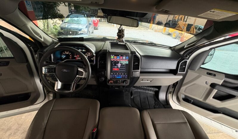 
								FORD F-150 4 PTS AUT full									