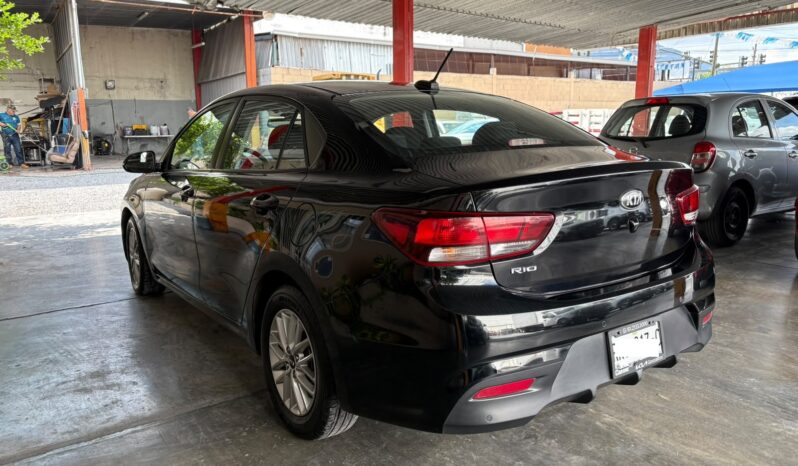 
								KIA RIO EX 2018 AUT full									